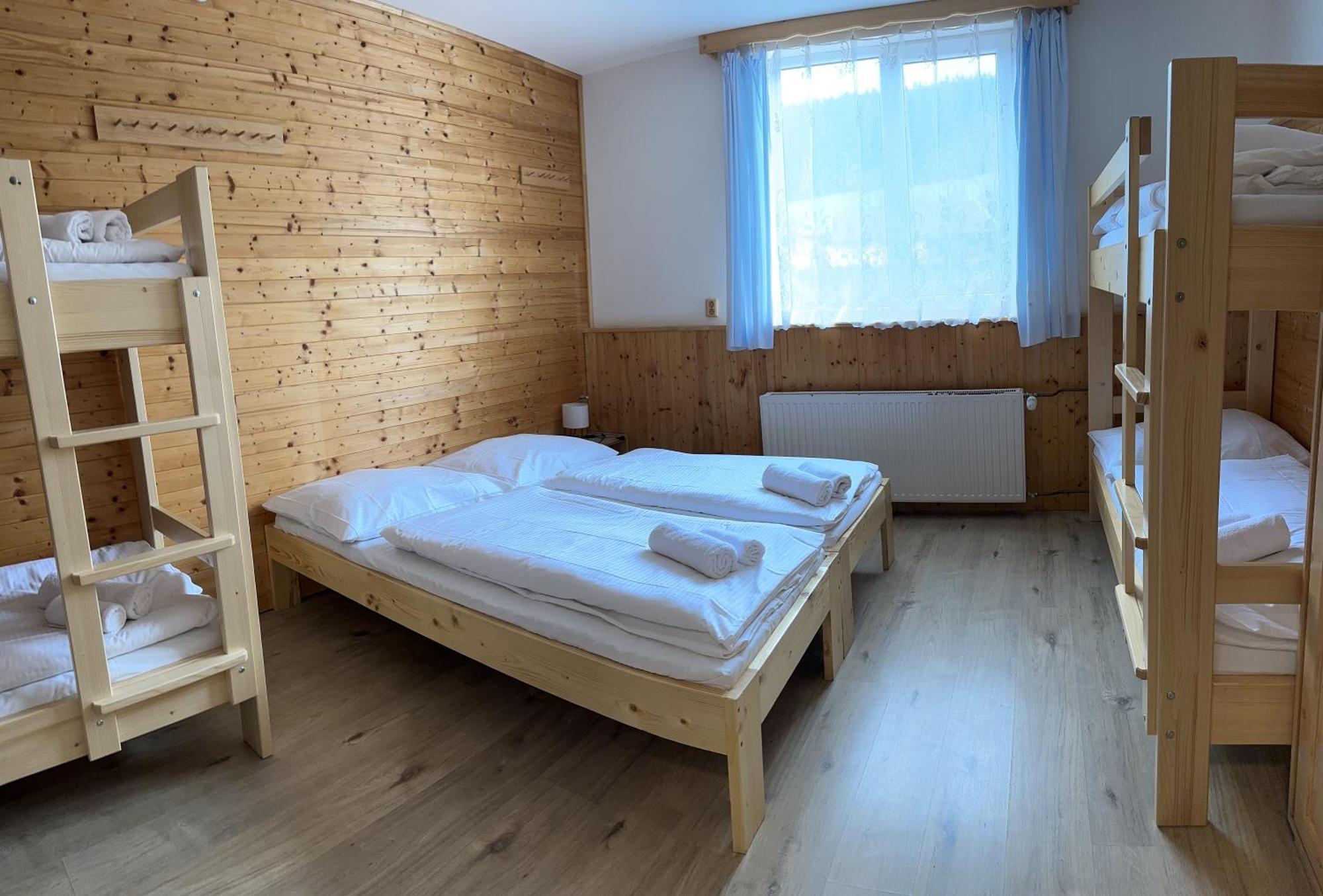 Horsky Hotel Kycerka Velké Karlovice Eksteriør billede